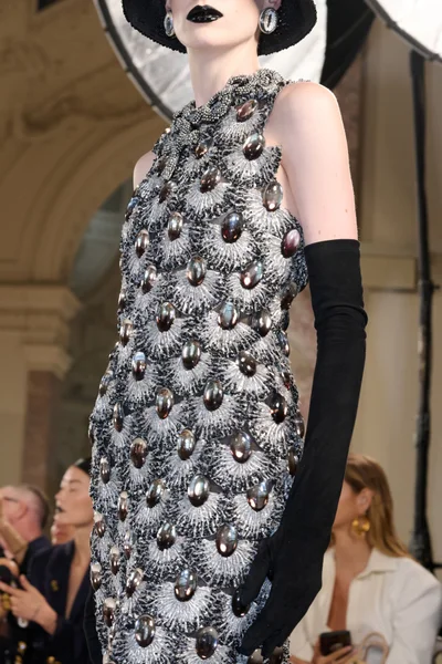 Look 34